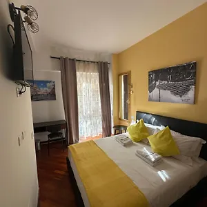 2* Pensión Vatican Qg
