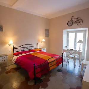 2* Pensión Quiriti